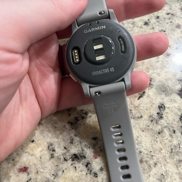 Garmin Vivoactive 4S - Picture 4 of 4
